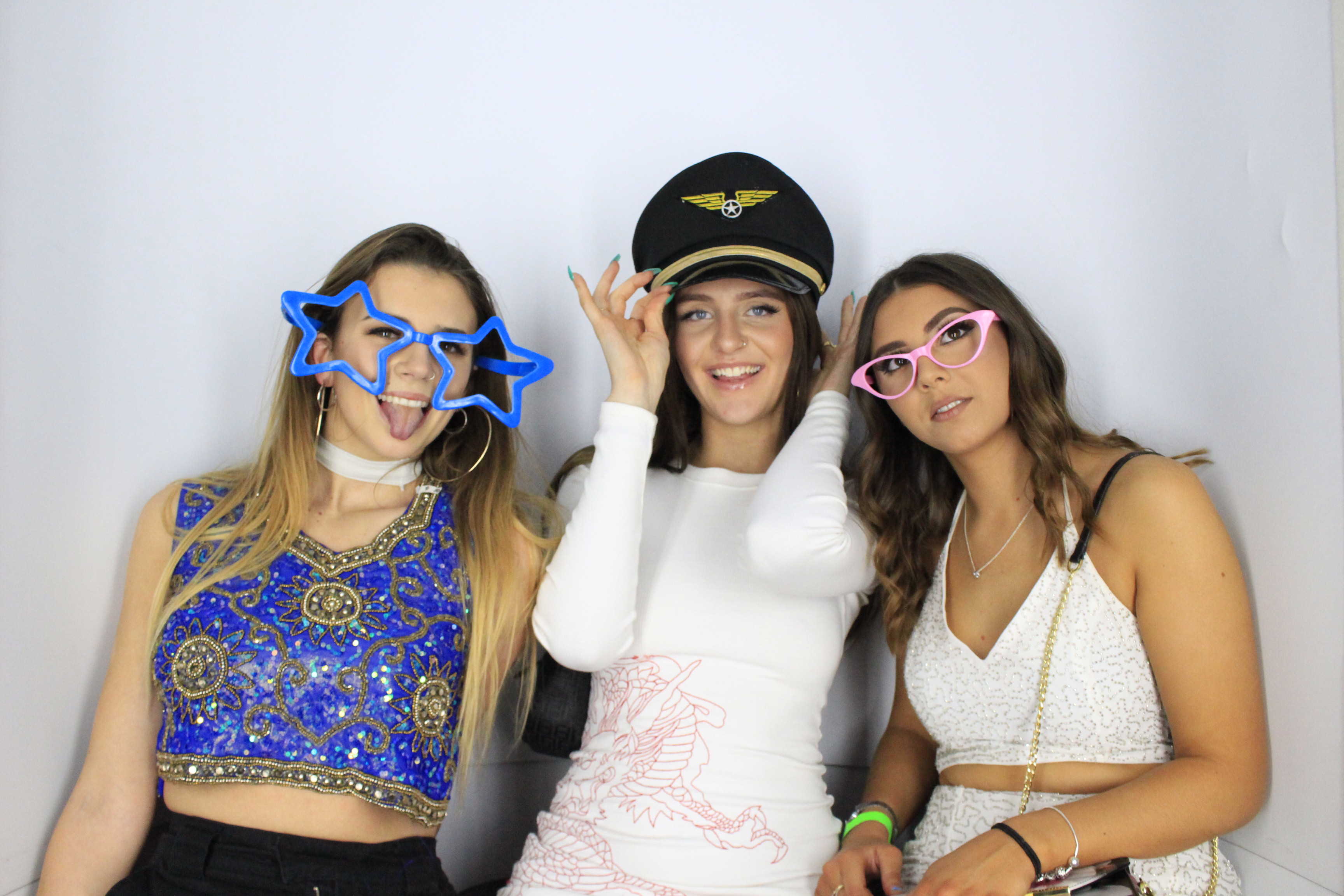 Issy & Alice's 18th Birthday Party | View more photos from the event at gallery.myphotoboothexperience.co.uk/u/MyPhotoBoothExperienceLtd/Issy-Alices-18th-Birthday-Party